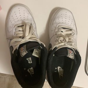 Air Force 1 with NBA logo design added on the back . The box can be provided